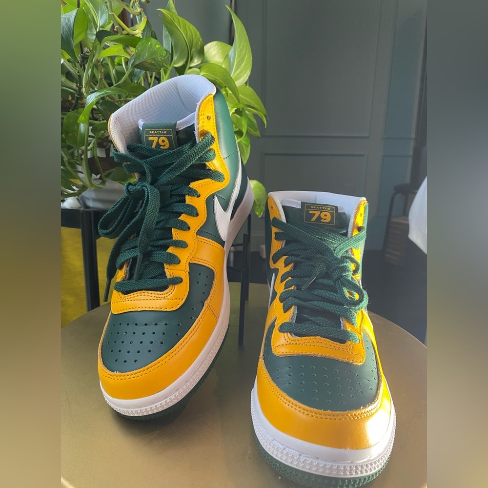 Nike Men's/Women’s Terminator High Seattle Supersonics